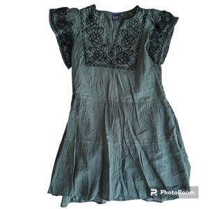 GAP Crinkle Gauze Embroidered Mini Dress Green Flutter Sleeve V Neck M Cotton